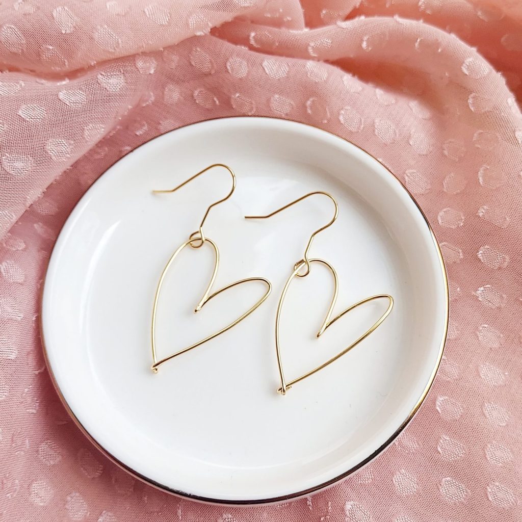 boucles d'oreilles coeur moderne