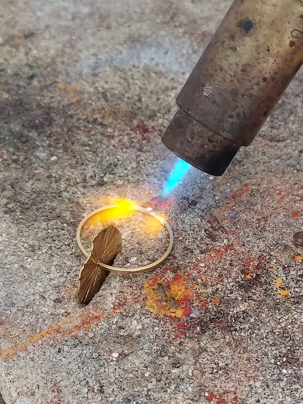 atelier fabrication bijou boucles d'oreilles 4